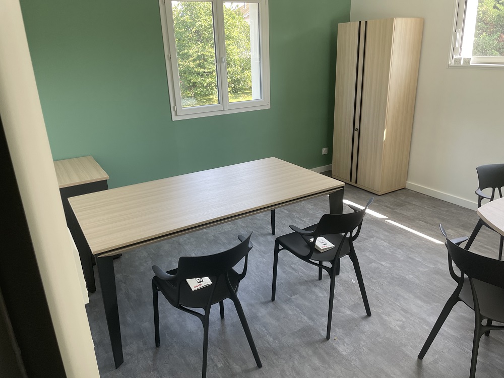 table-professionnelle-bureau-auch-gers